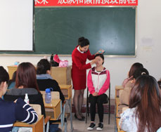 空乘專業(yè)化妝課 空乘專業(yè)化妝課